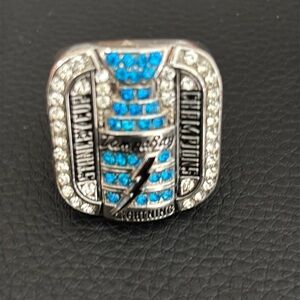 Stanley cup ring Tampa Bay lightning in size 12 2004